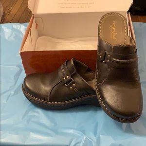 Natural Soul Leather Clogs